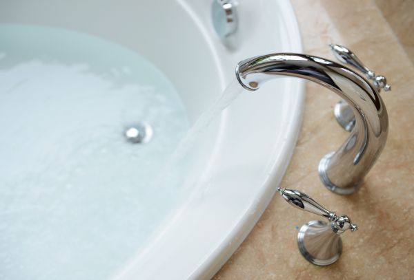 Cost of Tub Faucet Replacement in Layton